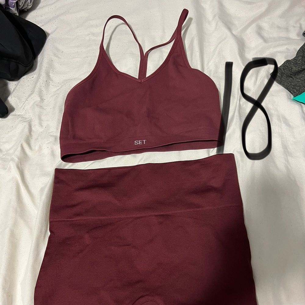 Set Active Top and Biker Short Set